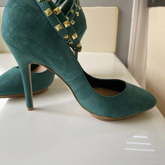 JustFab Green Suede Platform Heels Size 7. Double Strap With Gold Studs - Picture 2 of 6